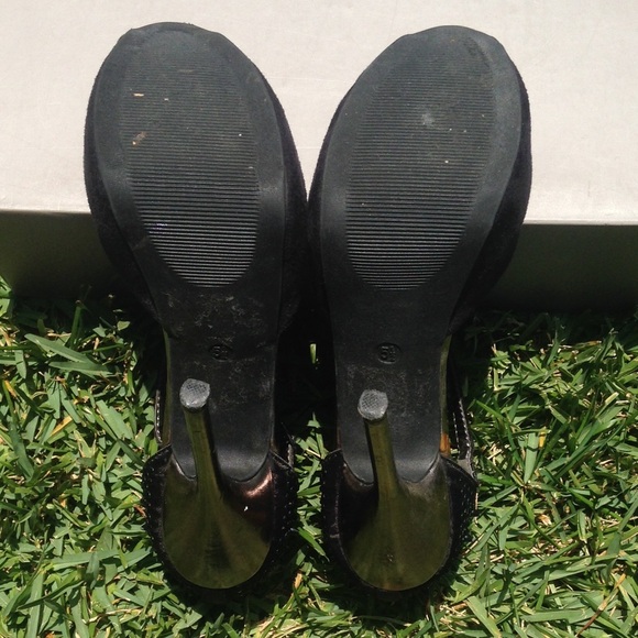 Spiked heels - Picture 4 of 4