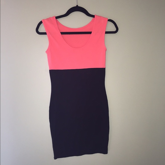 Block Dress - Picture 2 of 3