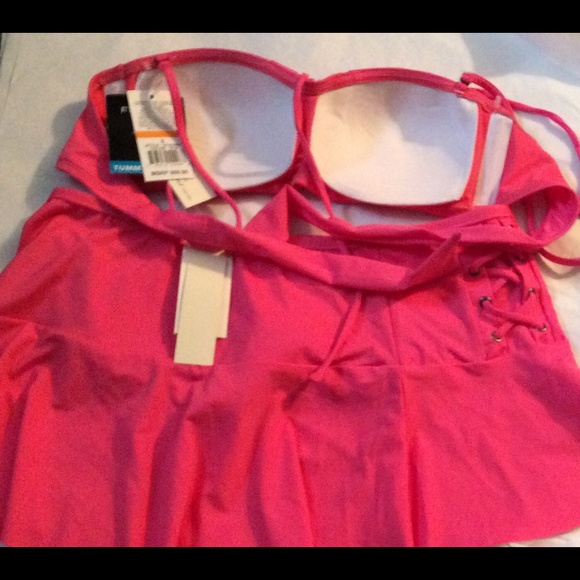 Kenneth Cole 2 Piece swimsuit Pink size Small NWT - Picture 2 of 3