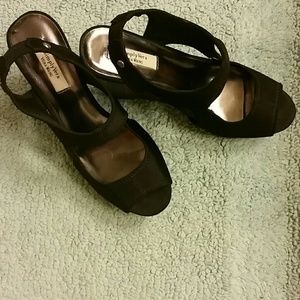 Vera Wang wedges