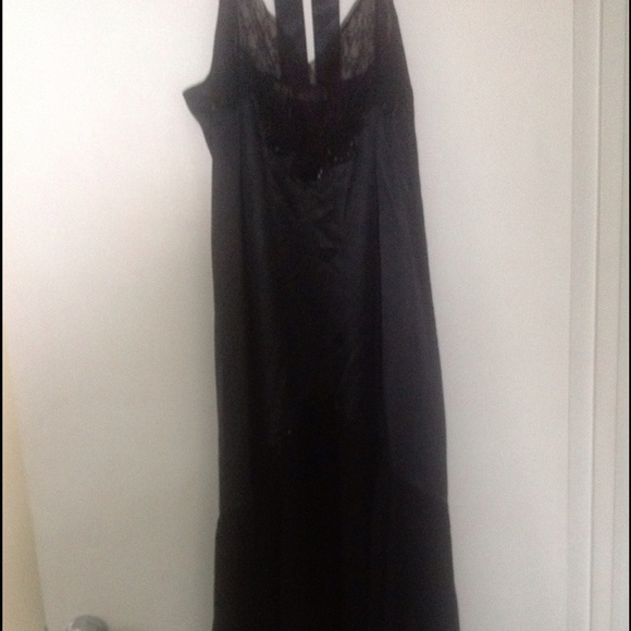 Ladies 2 piece negligee set.