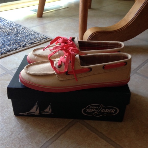 Brand new Sperry Cruisers  Size 6 1/2. SOLD!! - Picture 2 of 4