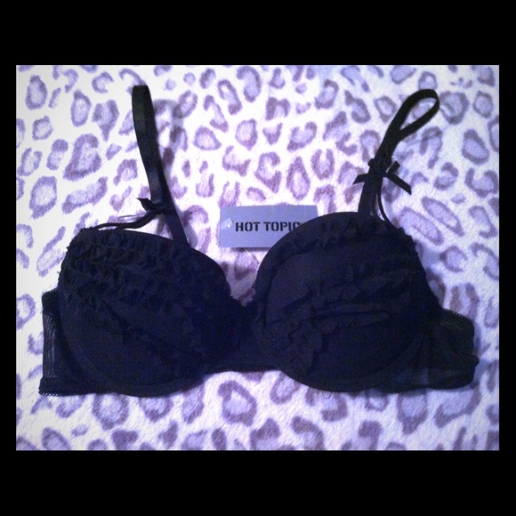 💋 Hot Topic Black Ruffle Bra 💋