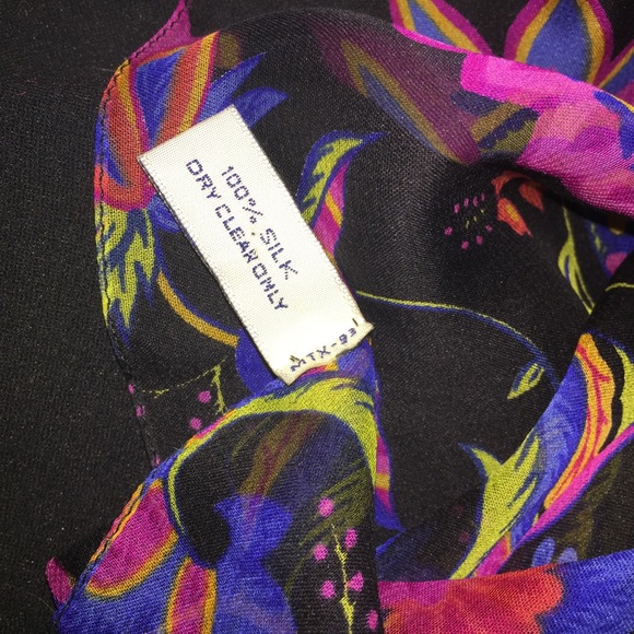 Sheer Silk Poncho.. - Picture 4 of 4