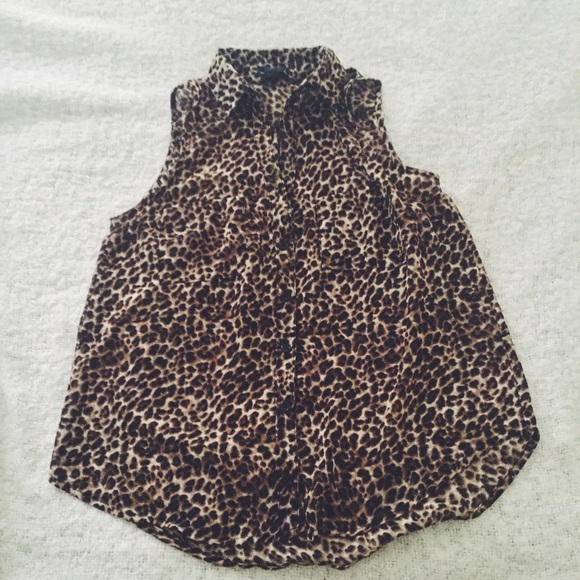 🔺FINAL SALE🔺Leopard collared tank