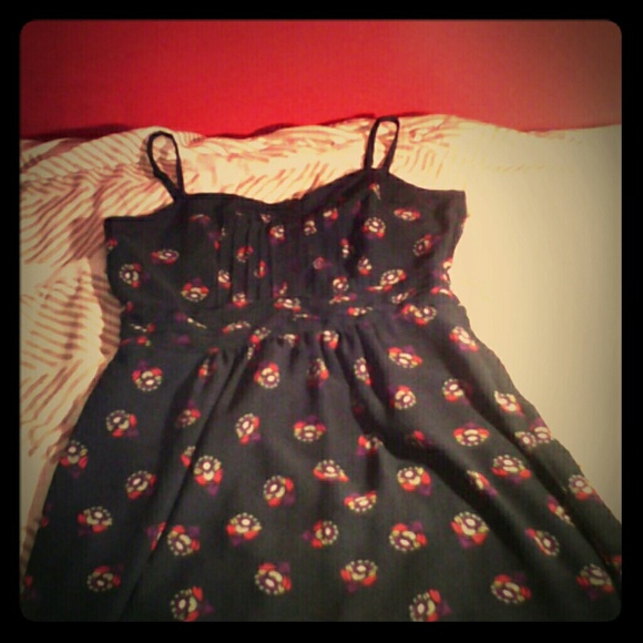 A Dress - Picture 1 of 3