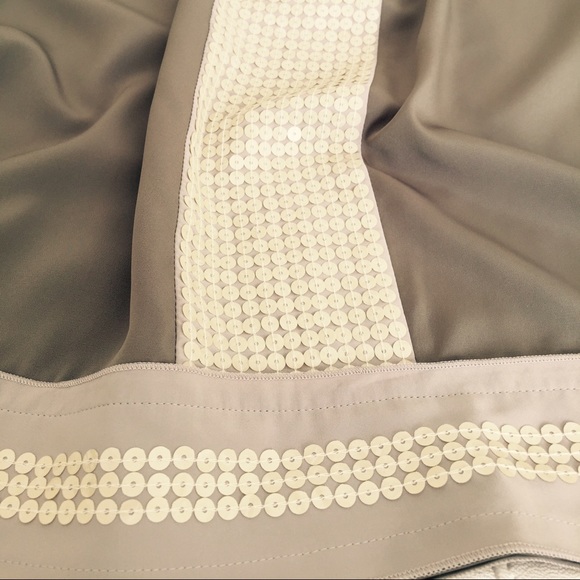 Sleeveless sequin trimmed blouse - Picture 4 of 4