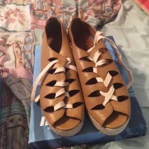 Leather open toe tie shoes