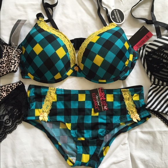 bra and underwear - Picture 3 of 4