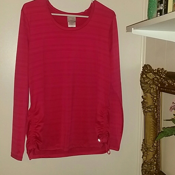 Danskin now long sleeved athletic top