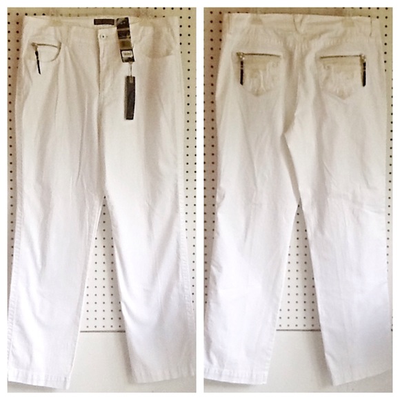 PRICE DROP NWT White Nine West denim jeans