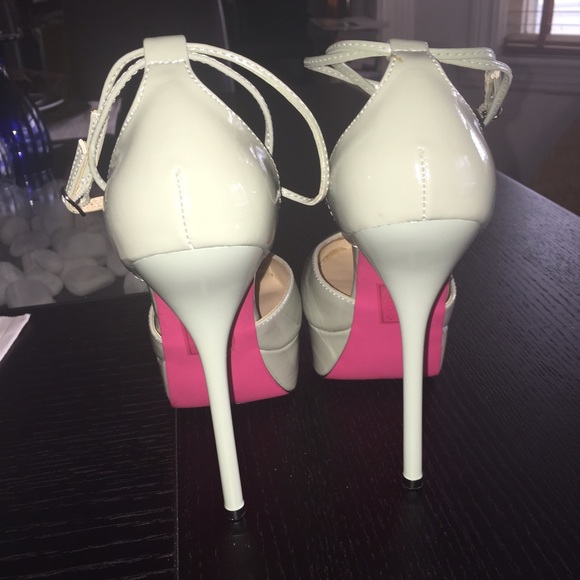 Mint Green Stilettos - Picture 3 of 4