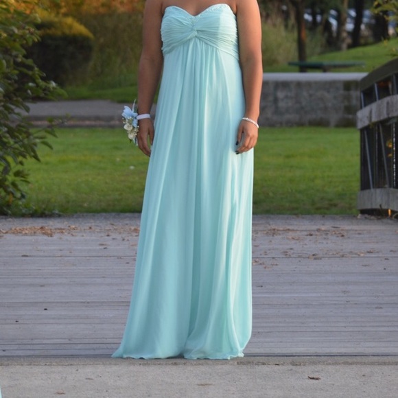 Homecoming Dress - Picture 3 of 3