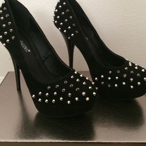 Black Spiked Heels. Sz 9. Worn 1x. VERY SEXY 😍