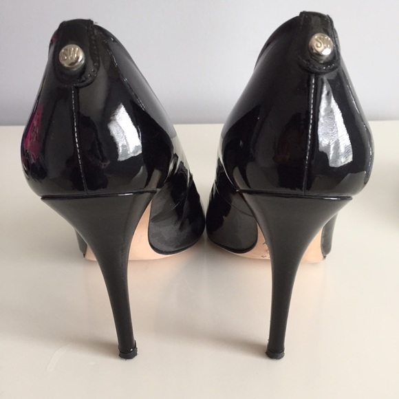 Stuart Weitzman Logoflame Heels