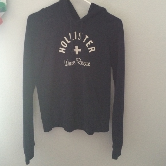 Hollister // sweater