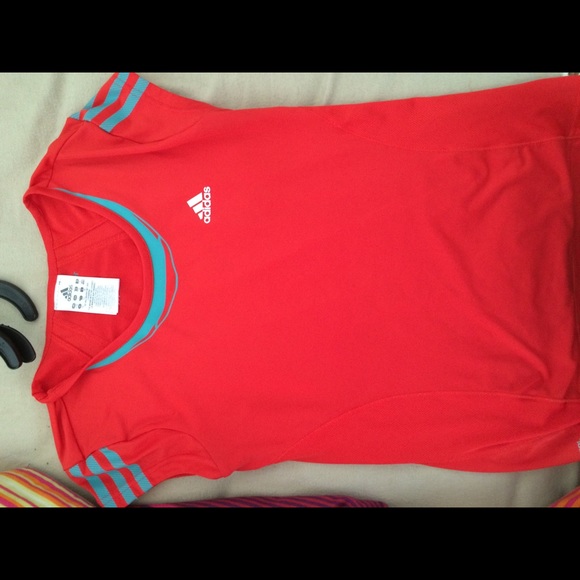 Adidas girls tennis shirt
