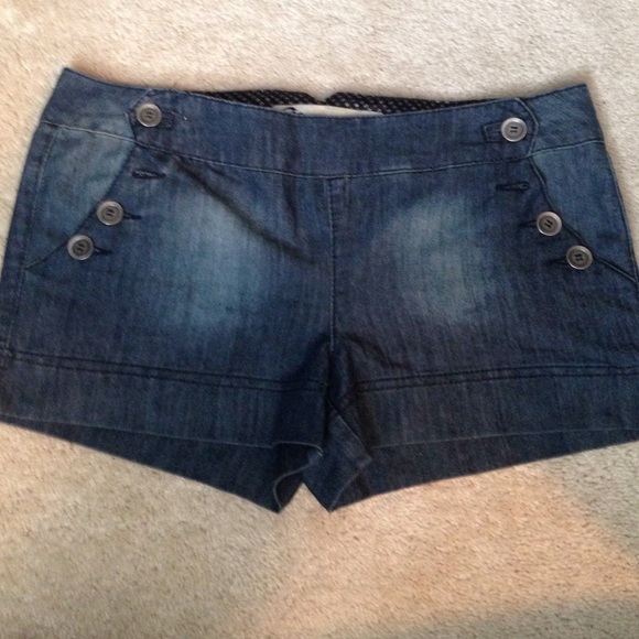Denim jean shorts. - Picture 1 of 2