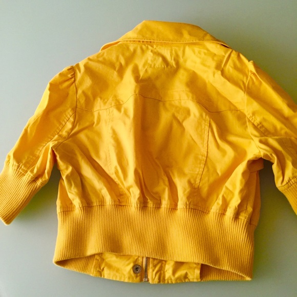 Short jacket - Picture 2 of 3