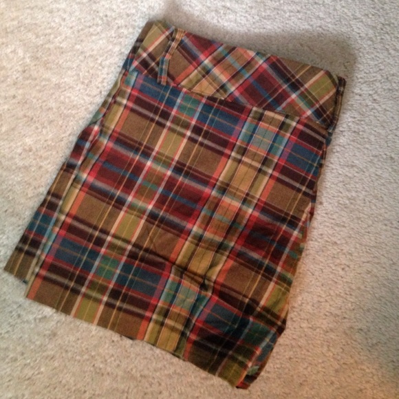 Multi color shorts - Picture 3 of 4