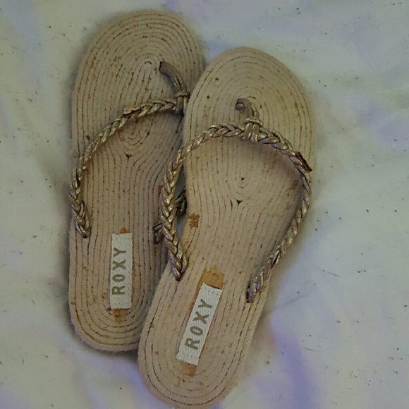 Roxy flip flops