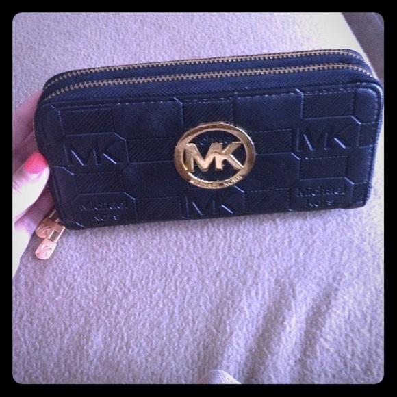 Michael kors MK black get double wallet with gold