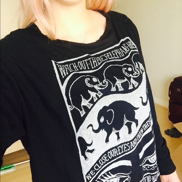 BRANDY MELVILLE LONG SLEEVE SHIRT - Picture 3 of 3