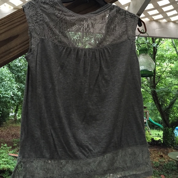 Grey lace detailed top - Picture 4 of 4