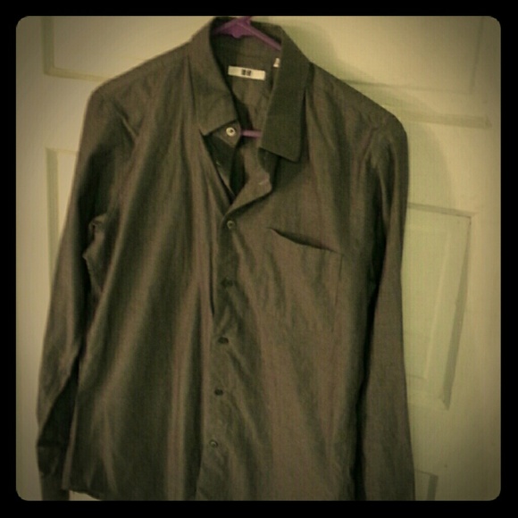 Uniqlo mens top