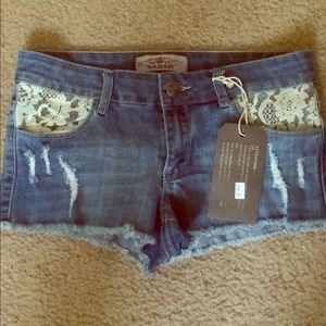 Lace denim shorts!!
