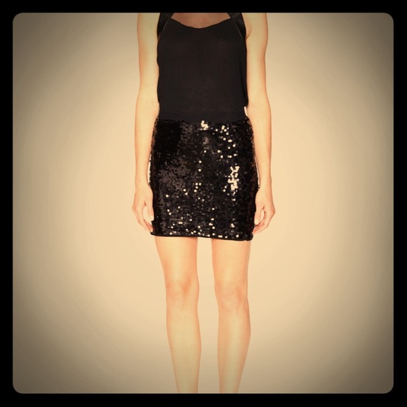🎉SALE 🎉 BCBGMaxAzria black sequin mini skirt