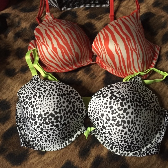 Victoria's Secret bras bundle