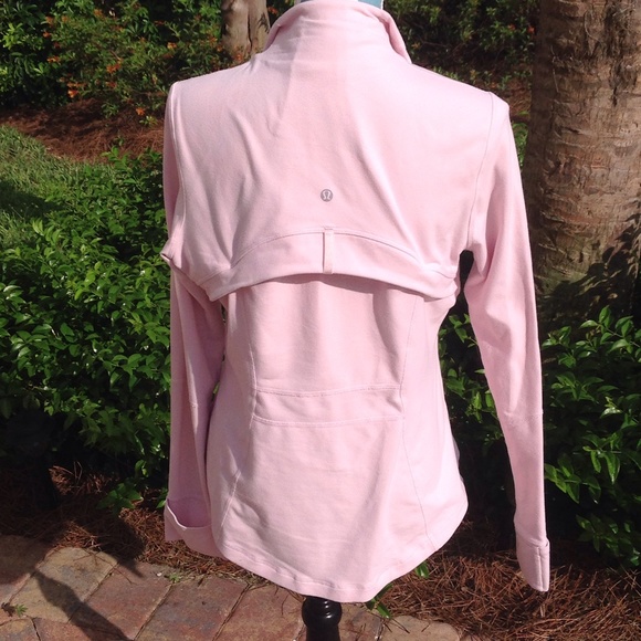 SOLD Pink Lululemon Define Jacket size 12 - Picture 2 of 3