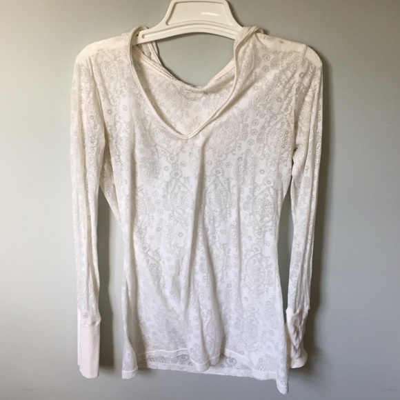 Hooded longs leave layering top