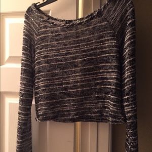 Long sleeve crop top