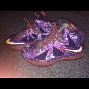 Lebron laser purple and pink women's shoes