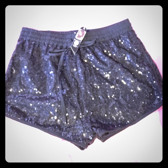 Dresses & Skirts - Sequin shorts