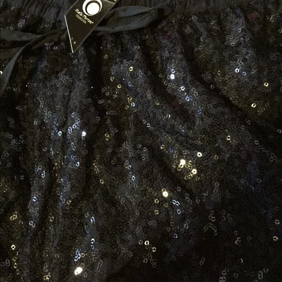 Sequin shorts - Picture 2 of 3