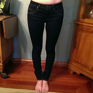 Delias Skinny stretch jeans NWOT