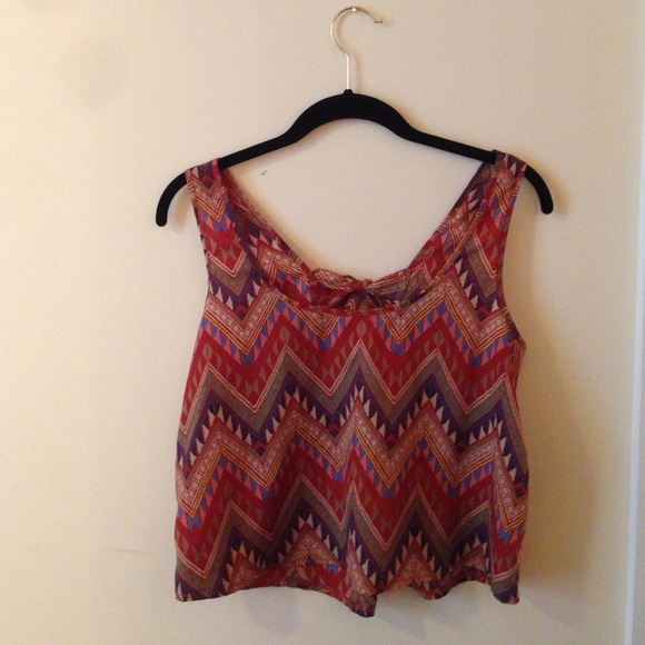 Colorful crop top. Tie in back