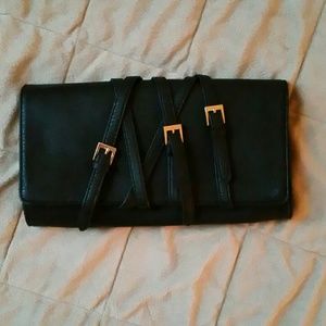 BCBG Generation Clutch