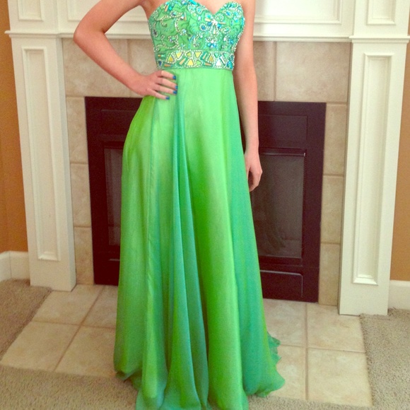Tony Bowls Prom Dress
