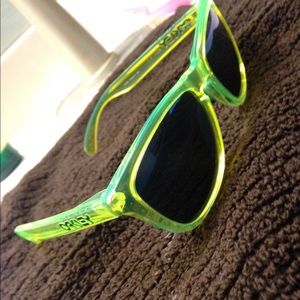 😎Oakley Frogskin Sunglasses Used Good Condtion