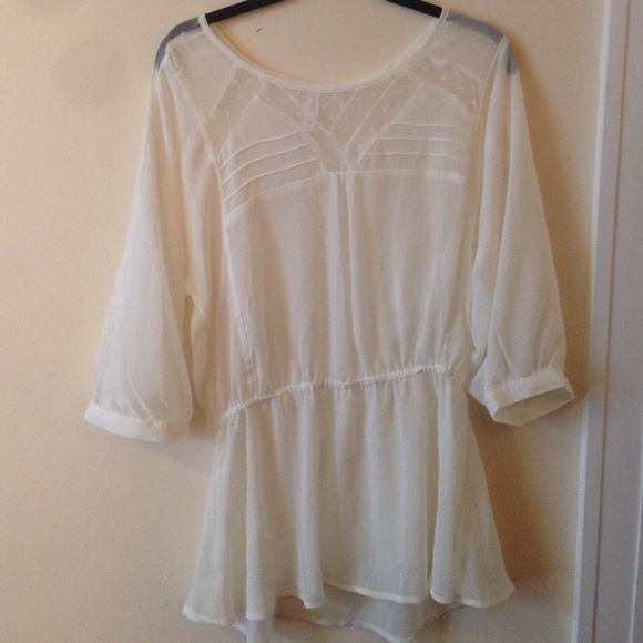 Flowy white top