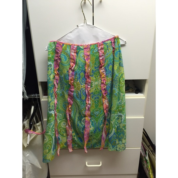 Escape decorative skirt
