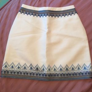 Embroidered Tory burch c wonder skirt size 2