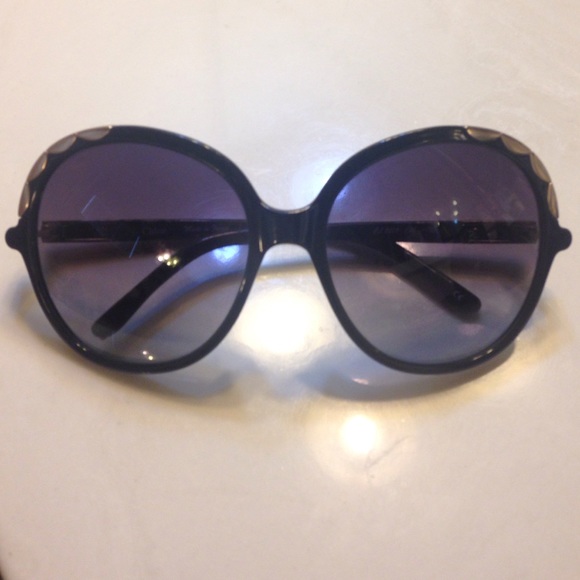 Chloe Sunglasses CL2222 with scallop detail