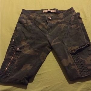 Zara camouflage ankle grazers jeans