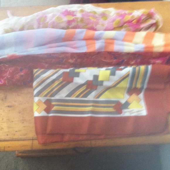4 BEAUTIFUL scarfs