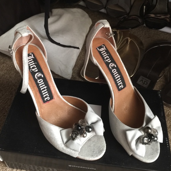 Juicy Couture sandals .Never worn .Very cute .